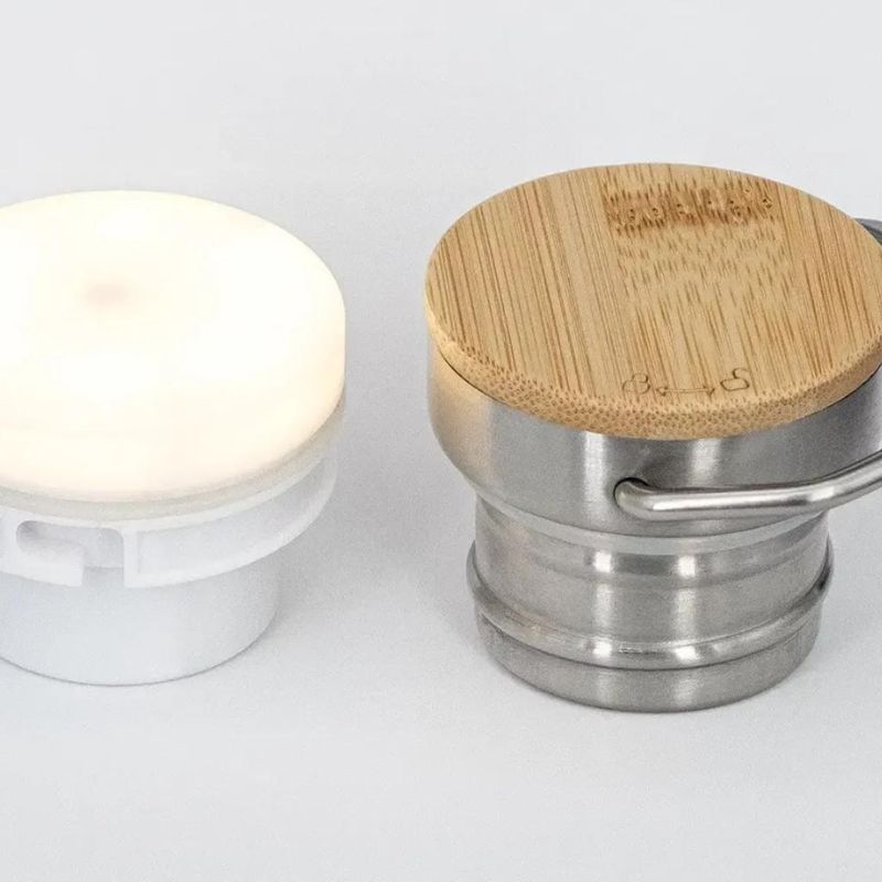 Lid with bamboo insert and light