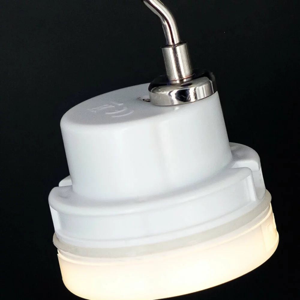 Light hanging on magnet